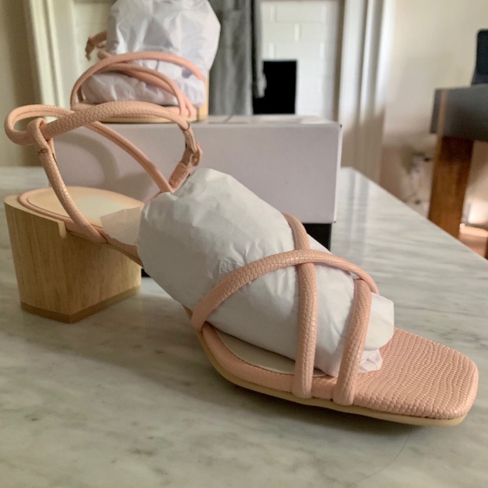 NWT Dolce Vita “Zayla” Sandals